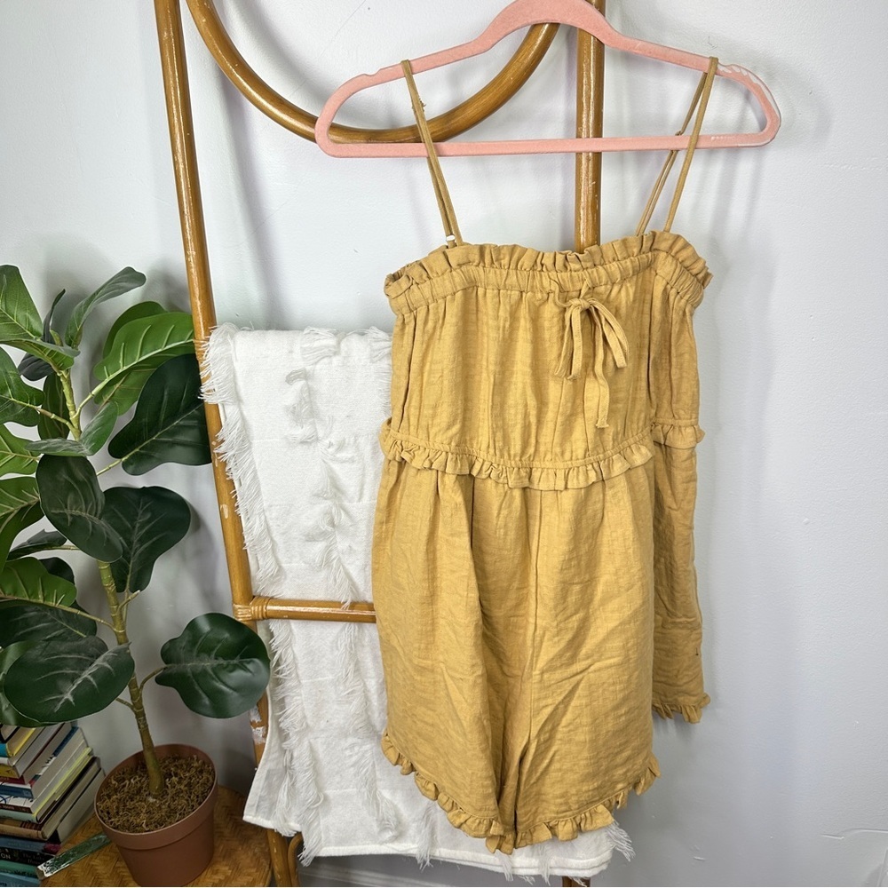 Easel Yellow Boho Ruffle Romper sz L